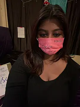 Show modela NaughtyZoya na web-kameri