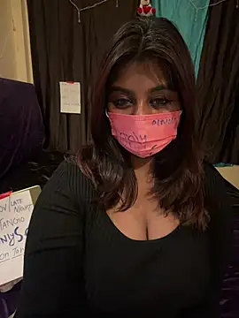 NaughtyZoya Show in webcam