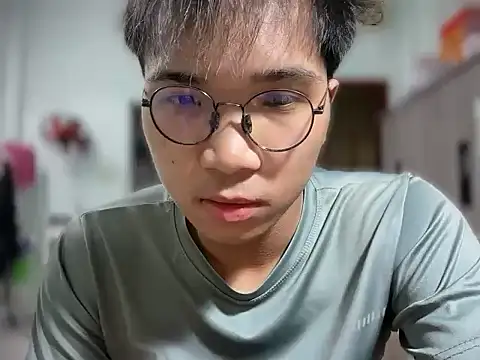 kave2033 Show Webcam