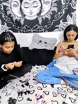 แชท XXX สดของ abby_n_emily