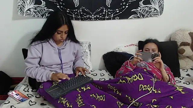 Živý XXX chat abby_n_emily