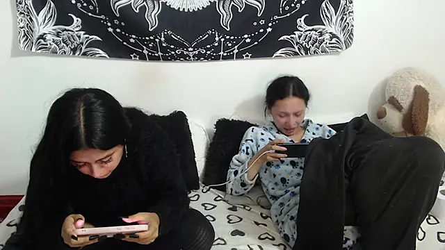 Bilik Sembang Langsung abby_n_emily