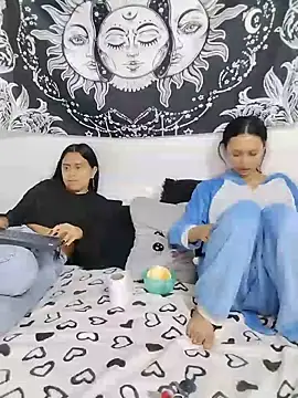 Вебкам-шоу abby_n_emily