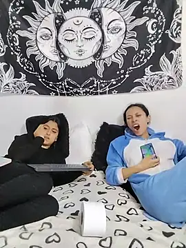 abby_n_emily Chat XXX in diretta