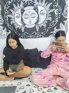 Živá chatovací místnost abby_n_emily