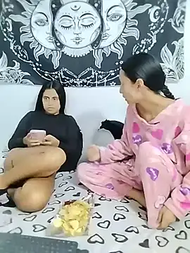 abby_n_emily Live XXX-Chat