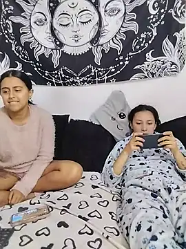 abby_n_emily Chat XXX live