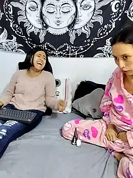 abby_n_emily Pertunjukan Webcam