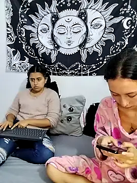 abby_n_emily Adlı Modelin Web Kamerası Şovu