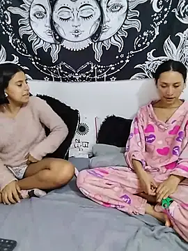 abby_n_emily Adlı Modelin Web Kamerası Şovu
