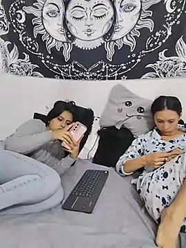 abby_n_emily 网络视讯表演