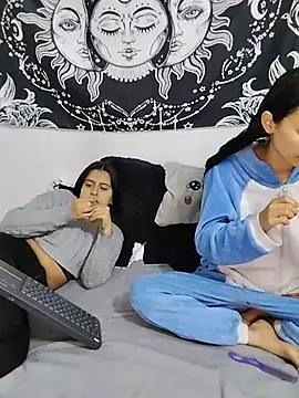 abby_n_emilyn Live XXX chat