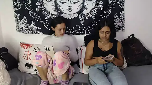abby_n_emily Pertunjukan Webcam