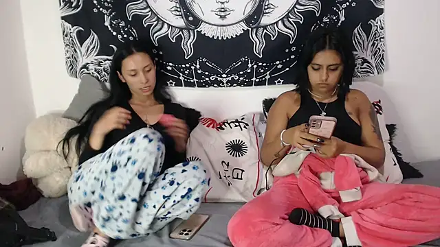 abby_n_emily Adlı Modelin Web Kamerası Şovu
