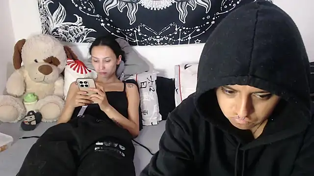abby_n_emily's Webcam Show