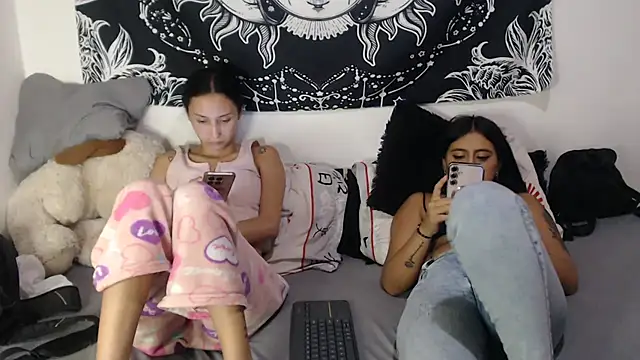 abby_n_emily – webcam-show