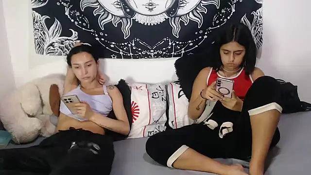 abby_n_emily Pertunjukan Webcam