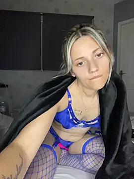 kelyaah webcam show