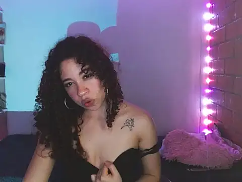 Chatroom XXX en direct de Medussa3033