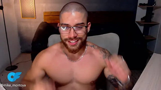 Mike_montoya01 Шоу с уебкамера