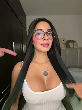 Chat XXX ao vivo de MiaSofia__