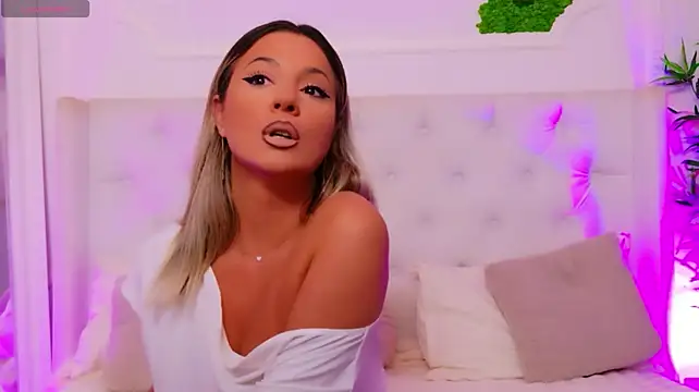 AriannaSins Chat XXX live