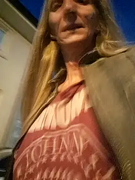 Chat +18 de Cheryl_F ao vivo