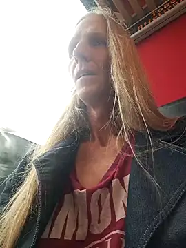 Cheryl_F Show in webcam
