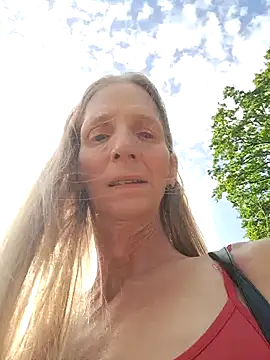Cheryl_Fn Webbikameraesitys