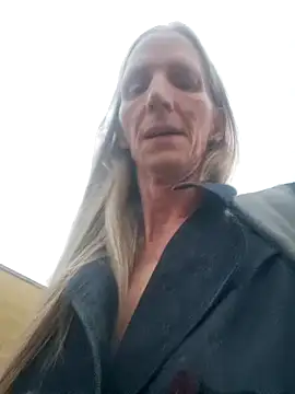 Cheryl_F Show in webcam