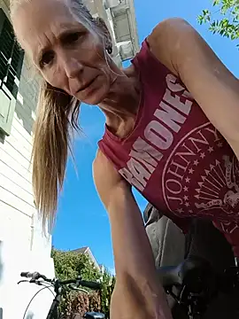 Cheryl_F's Webcam Show