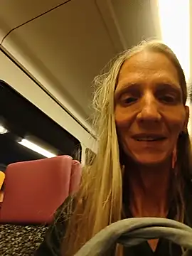 Pokazy przed kamerką – Cheryl_F