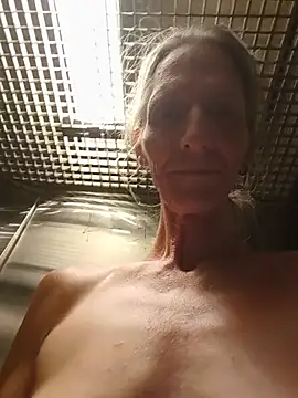 Cheryl_F Show in webcam