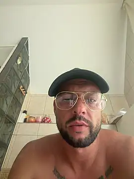 twardyadam5's Webcam Show