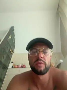 twardyadam5 Pertunjukan Webcam