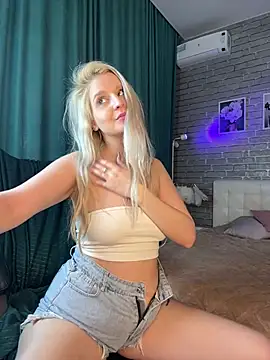 Hot_blondie Chat XXX in diretta
