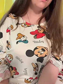 CurvyVelvetXOn Live XXX chat