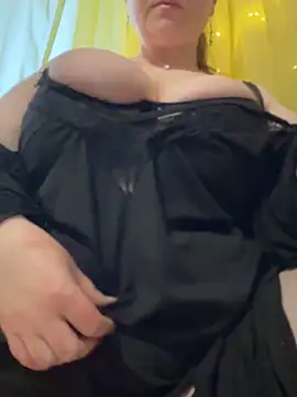 CurvyVelvetXO's Live XXX Chat