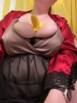Živý XXX chat CurvyVelvetXO