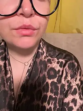 CurvyVelvetXO – Live XXX-chat