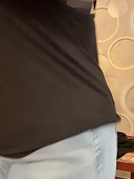 CurvyVelvetXO Show in webcam