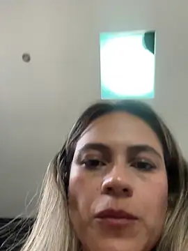 Chat XXX en directo de valentina_herrrera
