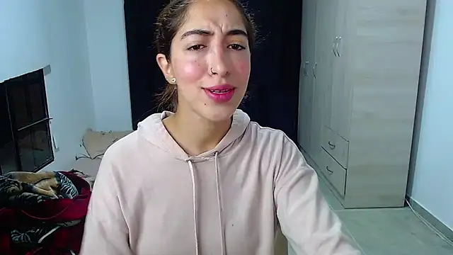 MariamGray1's Live XXX Chat