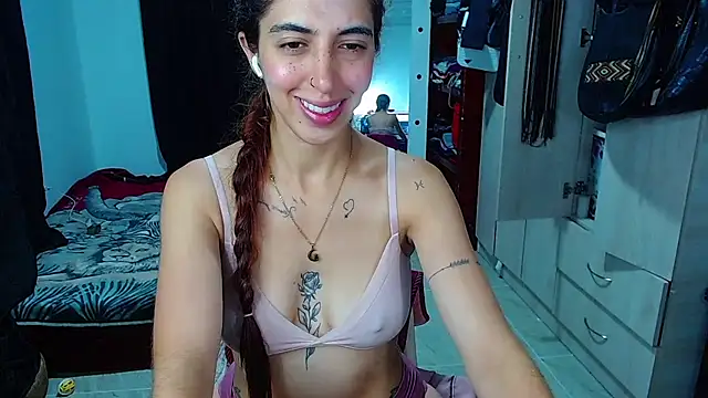 MariamGray1 Live XXX-Chat
