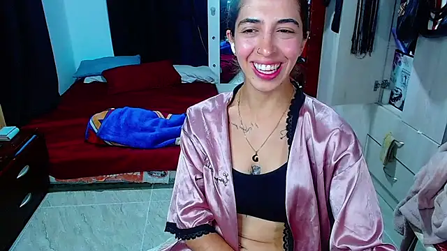MariamGray1 Adlı Modelin Canlı XXX Sohbeti