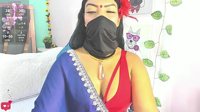 Iniya_Parul Webcam-Show