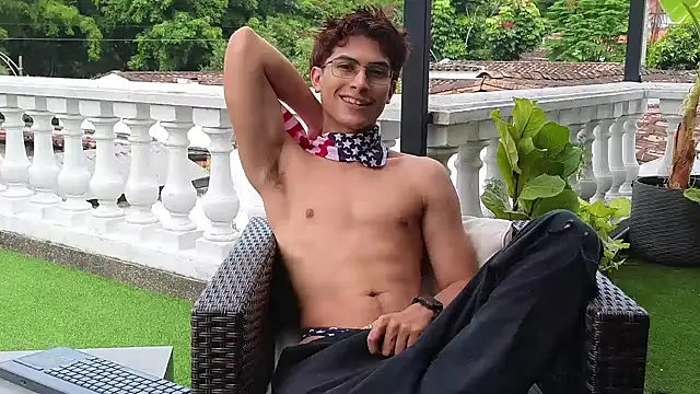 Aaron_Eze webcam show