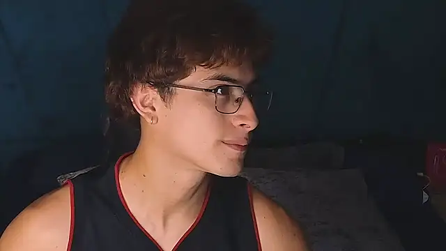 Aaron_Eze Show Webcam