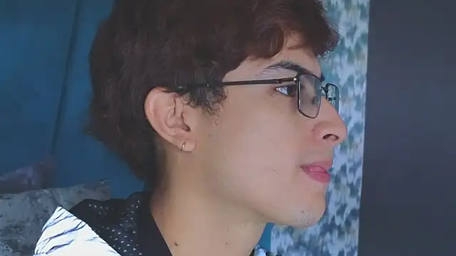 عرض كام Aaron_Eze