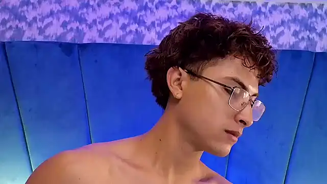 عرض كام Aaron_Eze